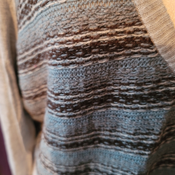 Sweater with crochet belly American Rag ♡ - Picture 3 of 10